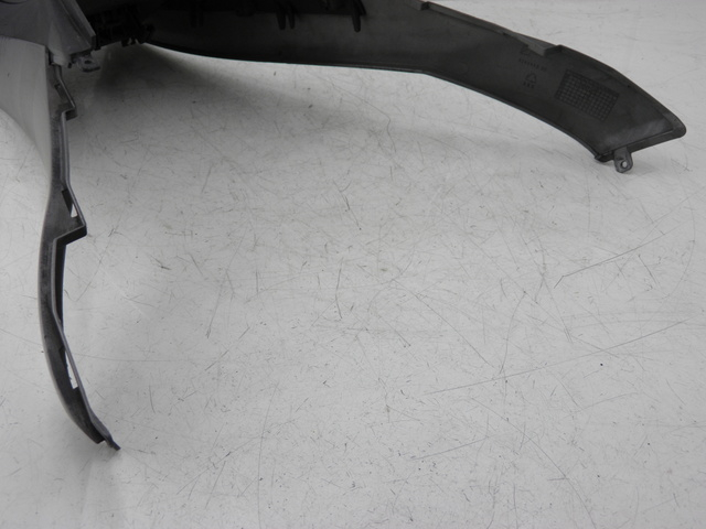 photo de Carena serbatoio PIAGGIO MP3 RL 125 (2008 - 2009) - Caratteristiche distintive