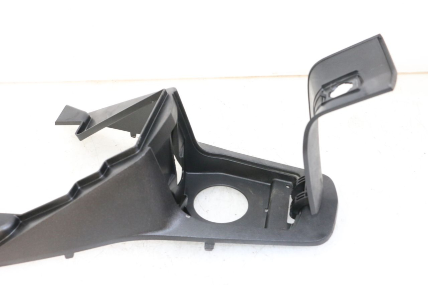 photo de CARENATURA SERBATOIO PEUGEOT SATELIS 125 (2013 - 2018) - Zoom sullo stato d'uso