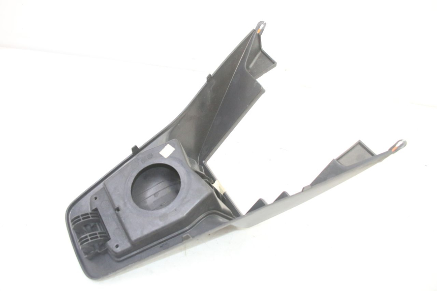 photo de SERBATOIO COPERCHIO PEUGEOT SATELIS 250 (2006 - 2012) - Dettagli dei punti di fissaggio