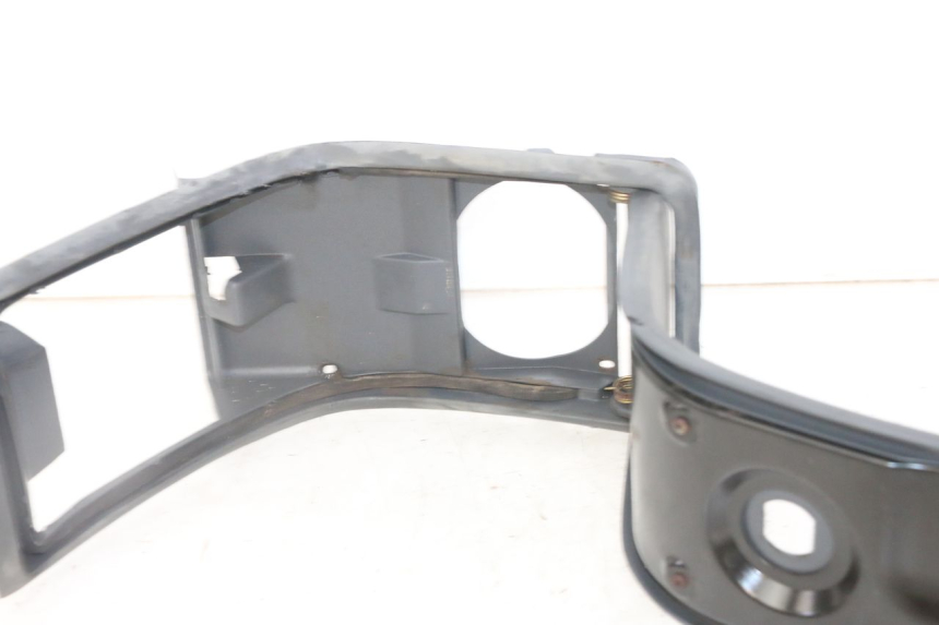 photo de SERBATOIO COPERCHIO PIAGGIO SUPER LX 125 (2000 - 2003) - Dettagli dei punti di fissaggio