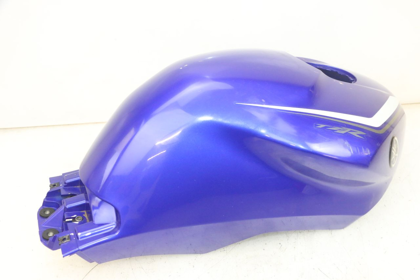 photo de SERBATOIO COPERCHIO YAMAHA TZR 50 (2008 - 2016) - Caratteristiche distintive