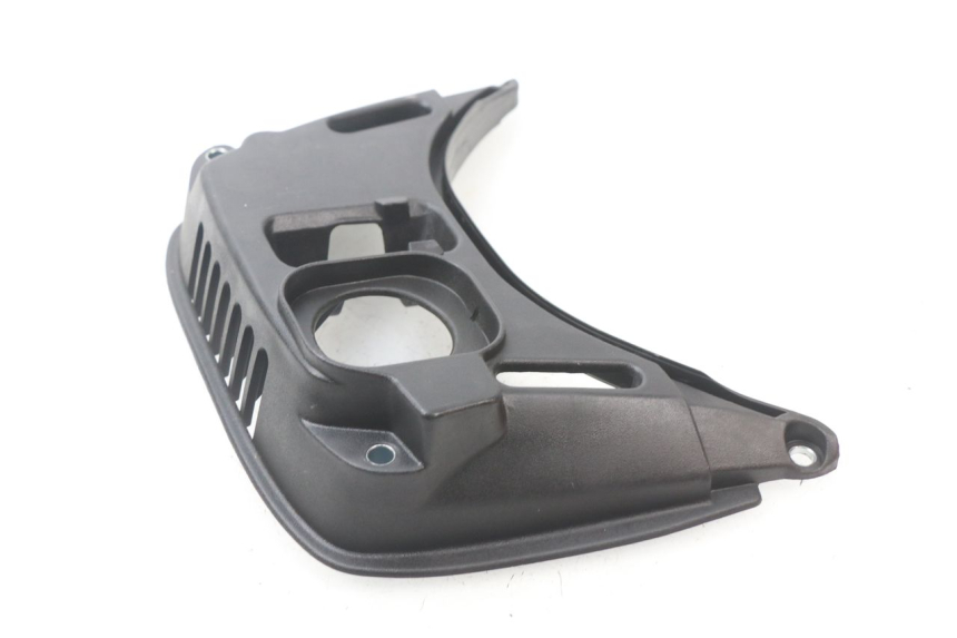 photo de CARENAGE RESERVOIR PIAGGIO VESPA GTS IE ABS 300 (2016 - 2018) - Altra angolazione