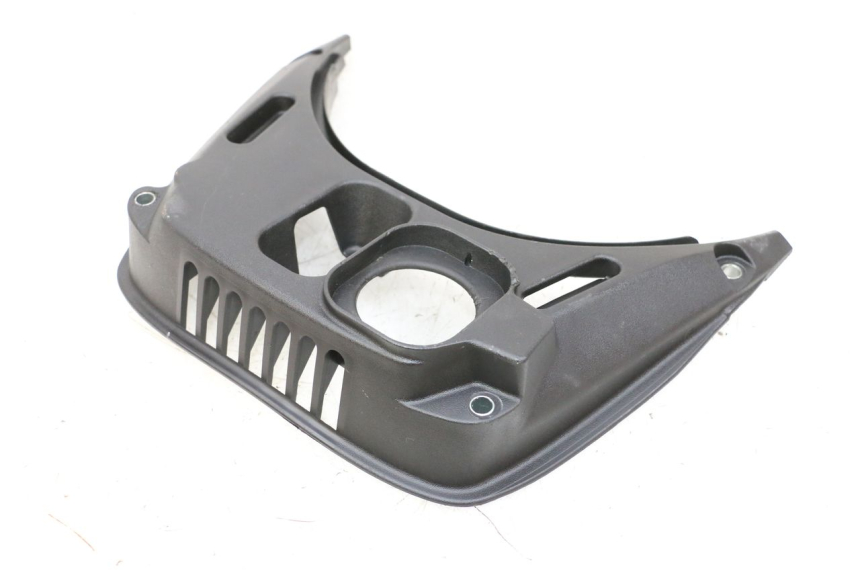 photo de CARENAGE RESERVOIR PIAGGIO VESPA GTS SUPER IE 125 (2009 - 2016) - Primo piano tecnico