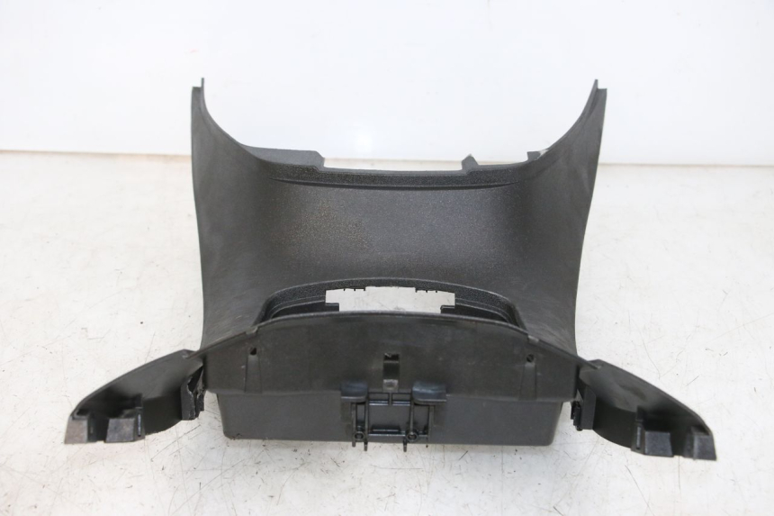 photo de CARENAGE RESERVOIR PIAGGIO X10 125 (2012 - 2017) - Primo piano tecnico