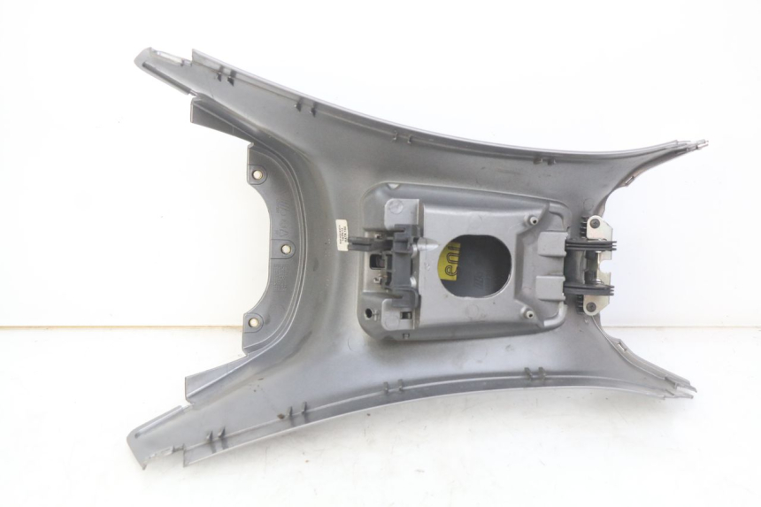 photo de CARENAGE RESERVOIR PIAGGIO XEVO - X EVO 125 (2007 - 2017) - Altra angolazione