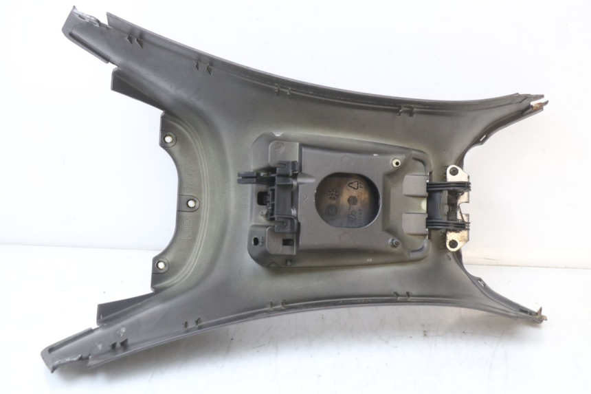 photo de CARENAGE RESERVOIR PIAGGIO XEVO - X EVO 125 (2007 - 2017) - Stato della superficie e materiale