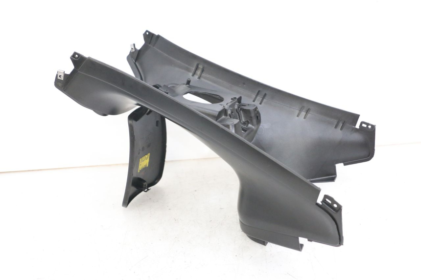 photo de CARENAGE RESERVOIR PIAGGIO XEVO - X EVO 125 (2007 - 2017) - Zoom sullo stato d'uso