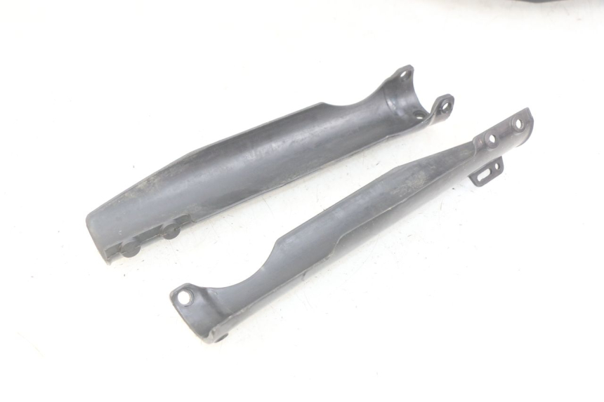 photo de CARROZZERIA CARENA COMPLETA ORION AGB37 CRF1 DIRT BIKE 125 (2013 - 2021) - Dettagli dei punti di fissaggio