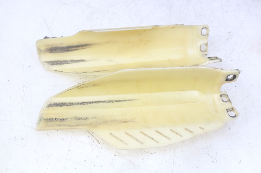 photo de CARROZZERIA CARENA COMPLETA HONDA CR 80 (2001 - 2003) - Dettagli dei punti di fissaggio