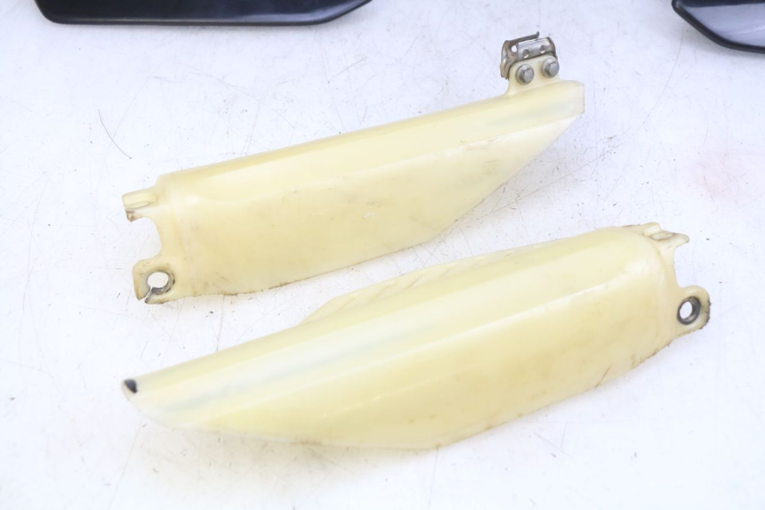 photo de CARROZZERIA CARENA COMPLETA HONDA CR 80 (2001 - 2003) - Stato della superficie e materiale