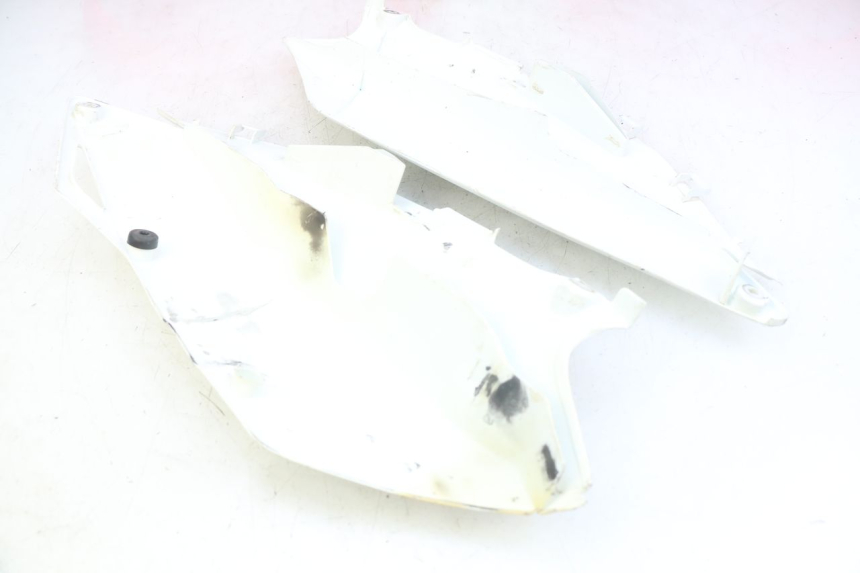 photo de CARROZZERIA CARENA COMPLETA HONDA CRF CR-F 450 (2009 - 2012) - Primo piano ad alta risoluzione