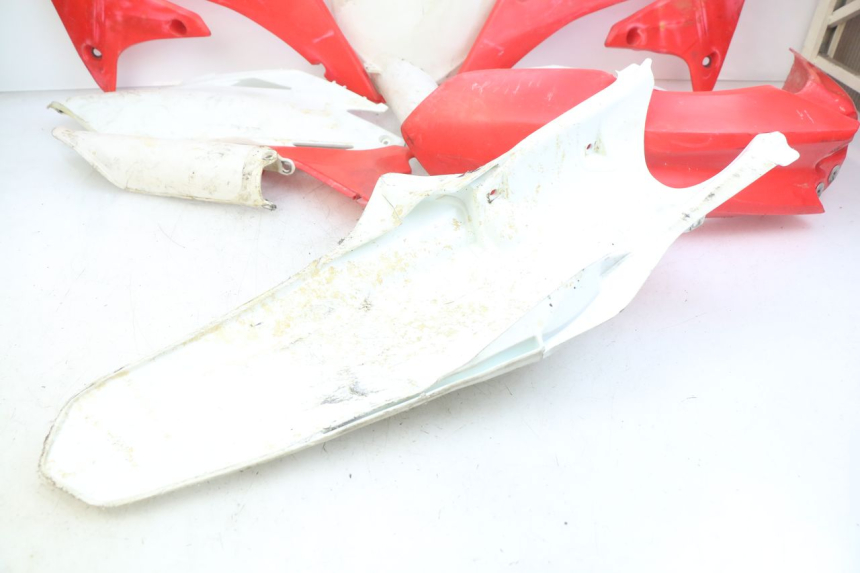 photo de CARROZZERIA CARENA COMPLETA HONDA CRF CR-F 450 (2009 - 2012) - Stato della superficie e materiale