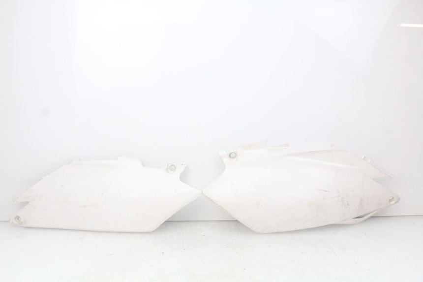 photo de CARROZZERIA CARENA COMPLETA HONDA CRF 250 (2013 - 2016) - Primo piano tecnico