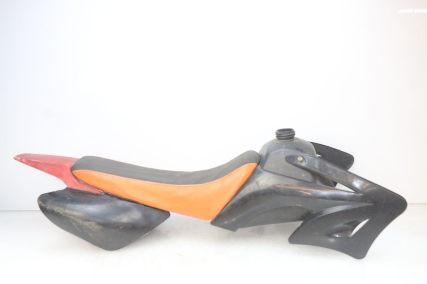 photo de CARROZZERIA CARENA COMPLETA CCR DIRT BIKE 110 - Angolazione alternativa