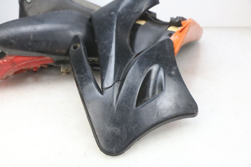 photo de CARROZZERIA CARENA COMPLETA CCR DIRT BIKE 110 - Stato della superficie e materiale