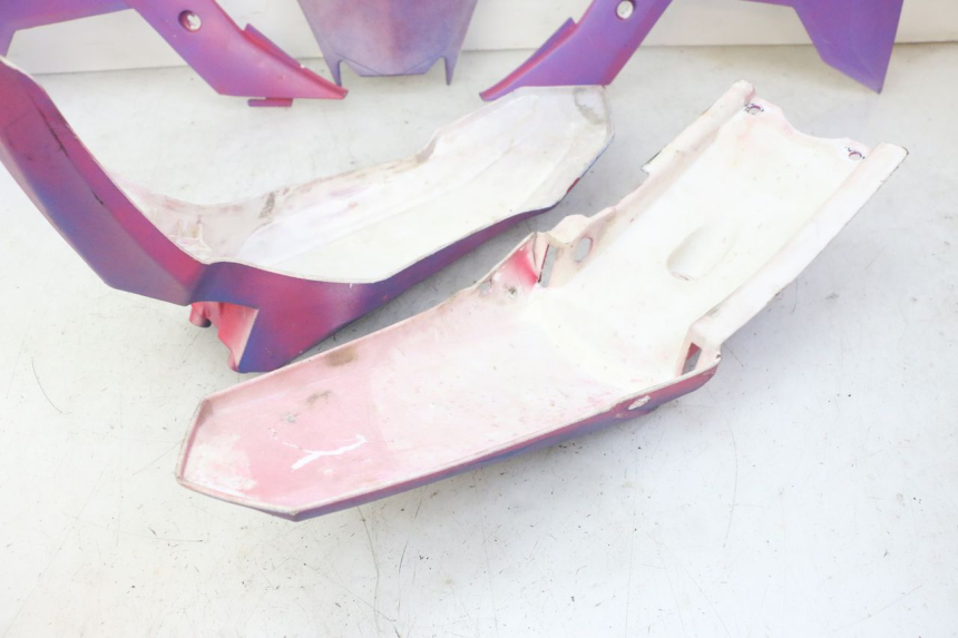 photo de CARROZZERIA COMPLETA BSE DIRTBIKE PH10L 125 - Stato della superficie e materiale