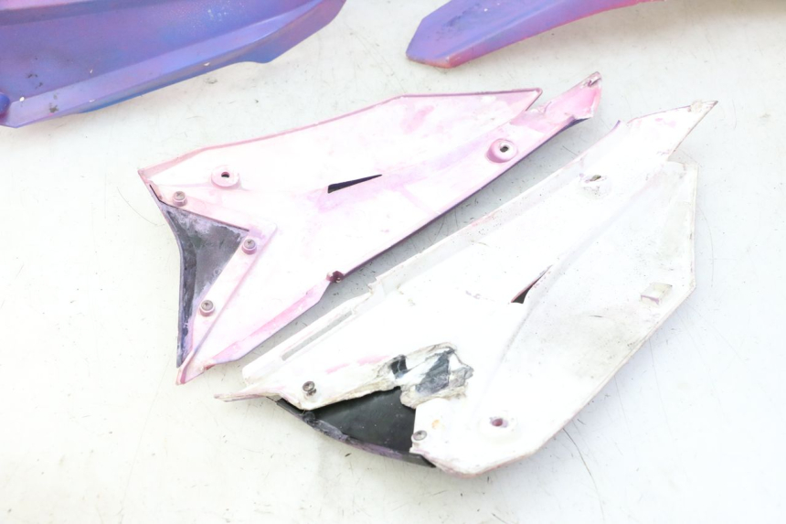 photo de CARROZZERIA COMPLETA BSE DIRTBIKE PH10L 125 - Marcature e riferimenti originali