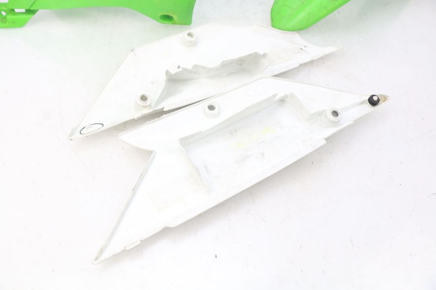 photo de CARROZZERIA CARENA COMPLETA KAWASAKI KLX 110 (2010 - 2022) - Zoom qualità usato