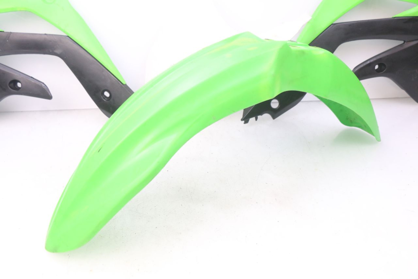 photo de CARROZZERIA CARENA COMPLETA KAWASAKI KX F KXF 450 (2012 - 2015) - Caratteristiche distintive