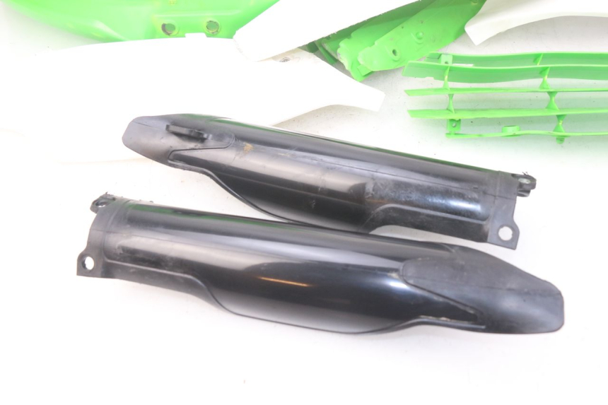 photo de CARROZZERIA CARENA COMPLETA KAWASAKI KX F KXF 450 (2012 - 2015) - Zoom sullo stato d'uso