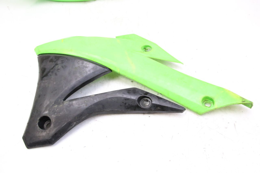 photo de CARROZZERIA CARENA COMPLETA KAWASAKI KX 85 (2001 - 2013) - Ispezione visiva dettagliata