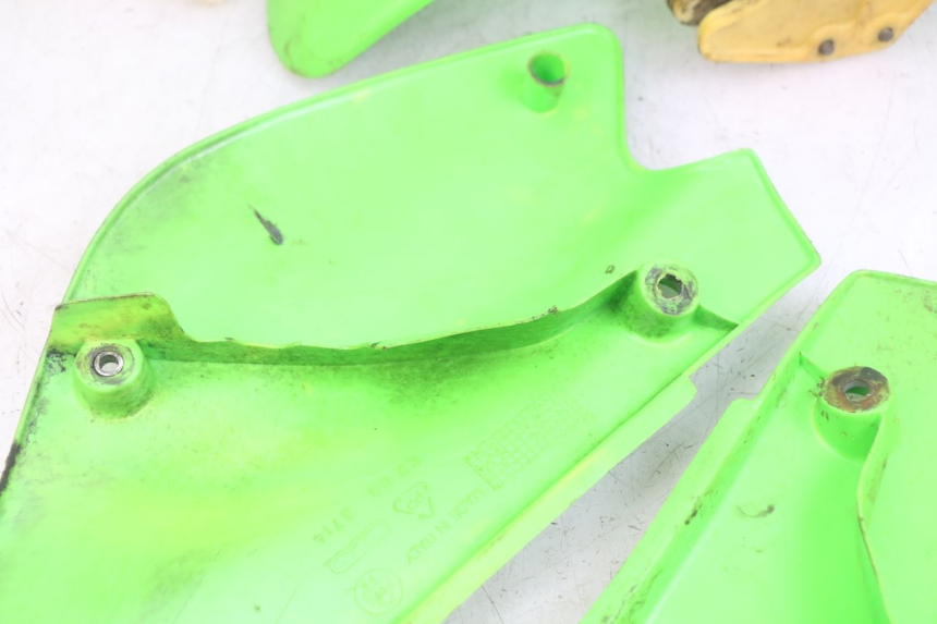 photo de CARROZZERIA CARENA COMPLETA KAWASAKI KX 85 (2001 - 2013) - Zoom sullo stato d'uso