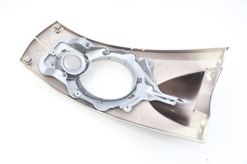 photo de COMPLETA CARENATURA PEUGEOT LUDIX 50 (2008 - 2017) - Dettagli dei punti di fissaggio