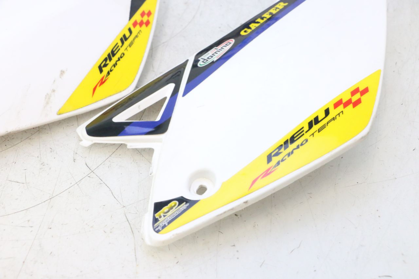 photo de COMPLETA CARENATURA RIEJU MRT PRO SUPERMOTARD 50 (2007 - 2018) - Zoom qualità usato
