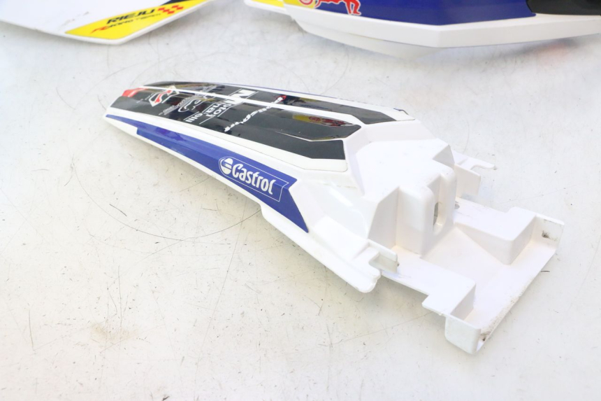 photo de COMPLETA CARENATURA RIEJU MRT PRO SUPERMOTARD 50 (2007 - 2018) - Stato della superficie e materiale