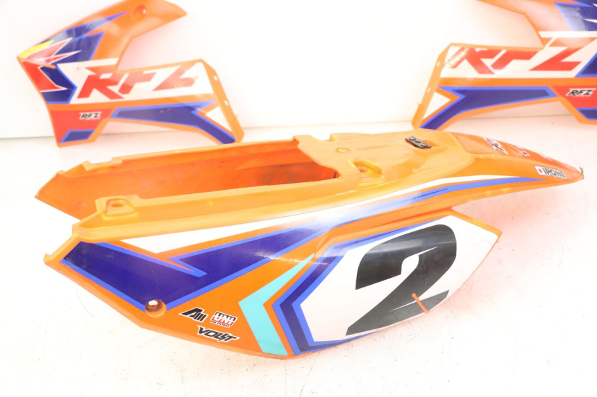 photo de CARROZZERIA CARENA COMPLETA APOLLO RFZ 125 - Zoom sui componenti