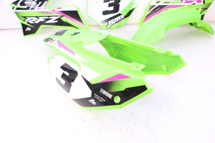 photo de CARROZZERIA CARENA COMPLETA APOLLO RFZ 125 - Primo piano ad alta risoluzione