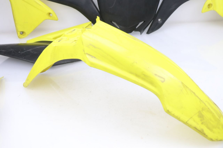 photo de CARROZZERIA CARENA COMPLETA SUZUKI RM-Z RMZ 250 (2010 - 2016) - Caratteristiche distintive