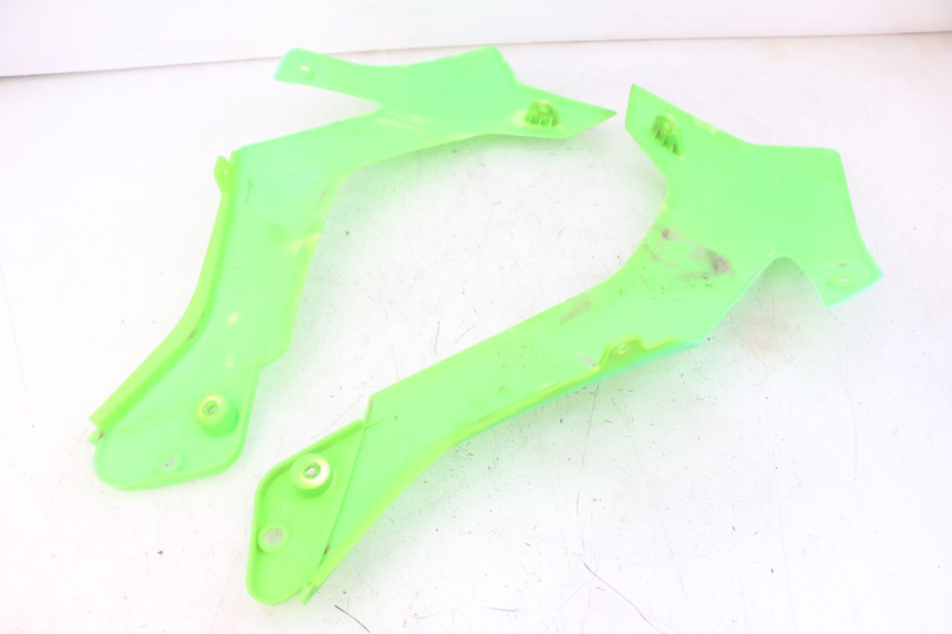 photo de CARROZZERIA CARENA COMPLETA APOLLO RXF 125 - Altra angolazione