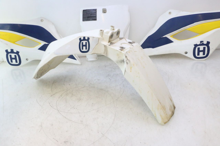 photo de COMPLETA CARENATURA HUSABERG TE 250 (2011 - 2014) - Zoom sullo stato d'uso