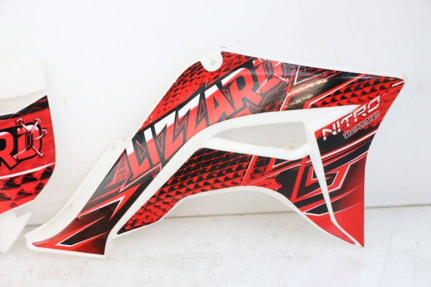 photo de CARROZZERIA CARENA COMPLETA NITRO MOTORS THUNDER 125 - Dettagli dei punti di fissaggio