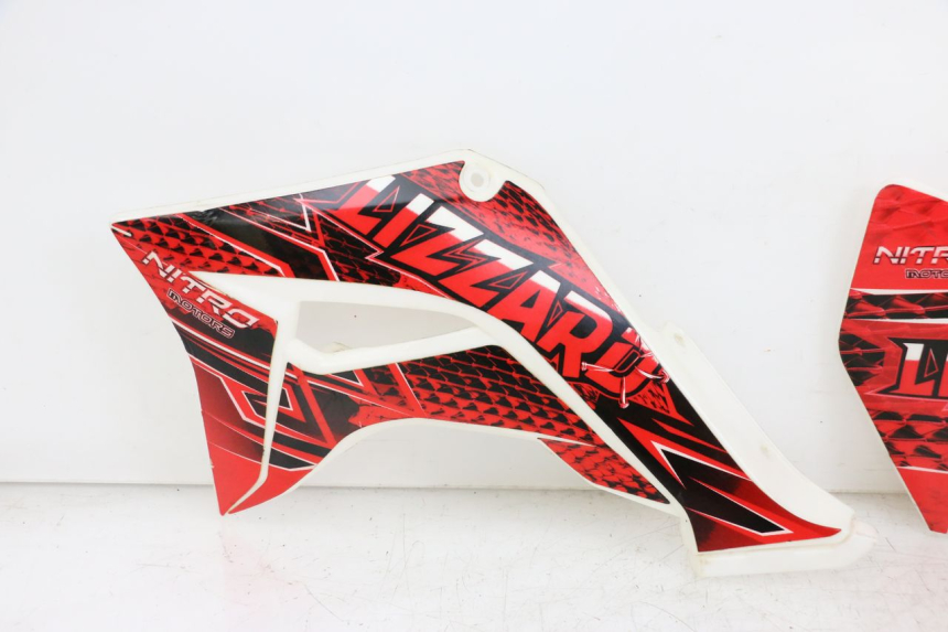 photo de CARROZZERIA CARENA COMPLETA NITRO MOTORS THUNDER 125 - Stato della superficie e materiale