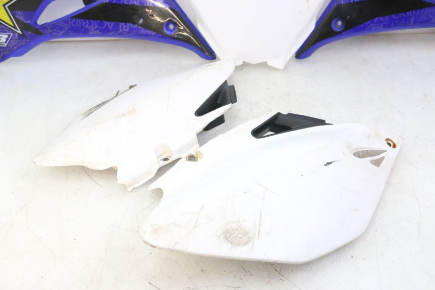 photo de CARROZZERIA CARENA COMPLETA YAMAHA YZ-F YZF 250 (2007 - 2013) - Dettagli dei punti di fissaggio