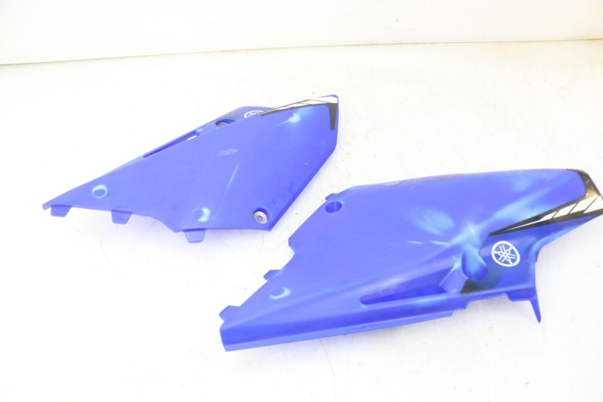 photo de CARROZZERIA CARENA COMPLETA YAMAHA YZ 125 (1998 - 2005) - Altra angolazione