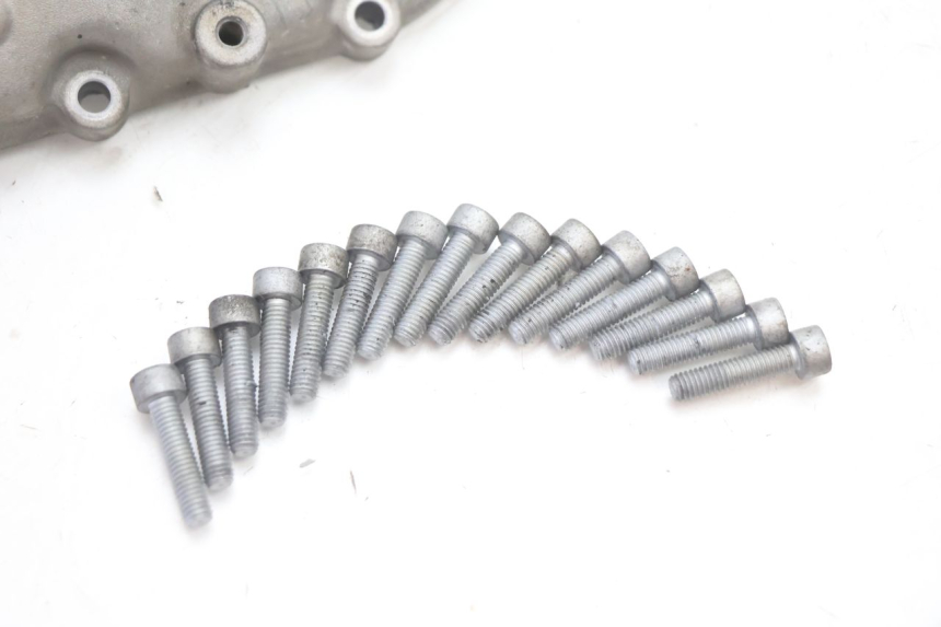 photo de COPERCHIO ACCENSIONE BMW C SPORT 650 (2015 - 2021) - Dettagli dei punti di fissaggio
