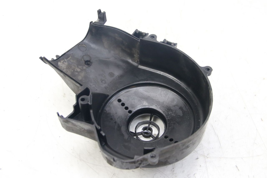 photo de COPERCHIO ACCENSIONE PIAGGIO ZIP 4T 50 (2018 - 2020) - Stato della superficie e materiale