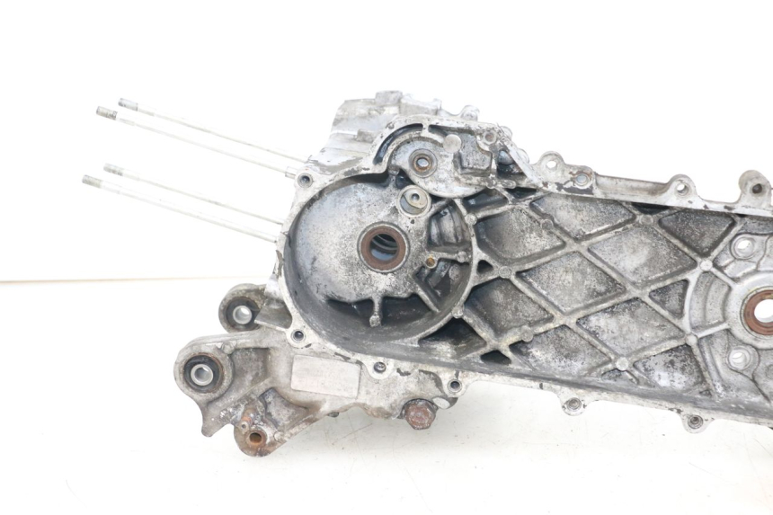 photo de CARTER BAS MOTEUR KYMCO AGILITY 4T 50 (2005 - 2018) - Zoom sui componenti