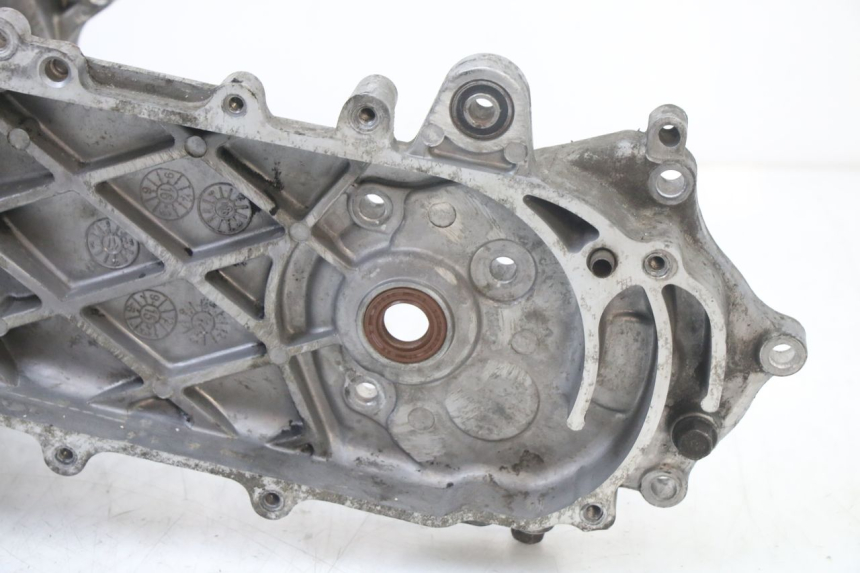 photo de CARTER BAS MOTORE KYMCO AGILITY 4T 50 (2018 - 2022) - Ispezione visiva dettagliata