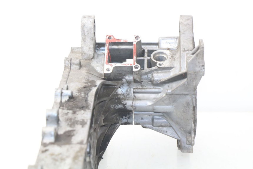 photo de CARTER MOTORE KYMCO AGILITY CITY 2T 50 (2008 - 2016) - Dettagli dei punti di fissaggio