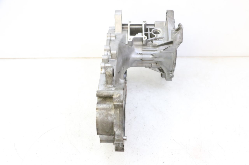 photo de CARTER BAS MOTEUR KYMCO AGILITY NAKED RENOUVO 2T 50 (2011 - 2018) - Dettagli dei punti di fissaggio