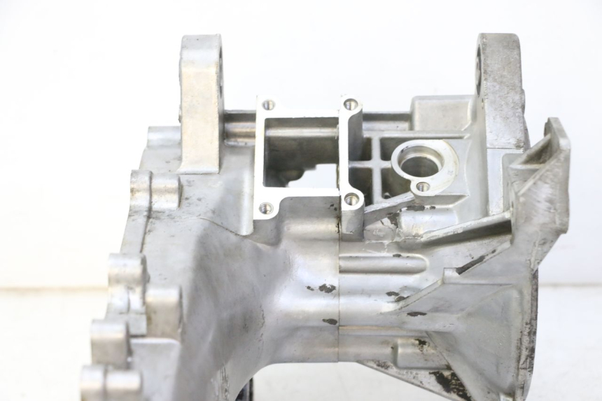 photo de CARTER BAS MOTEUR KYMCO AGILITY NAKED RENOUVO 2T 50 (2011 - 2018) - Stato della superficie e materiale