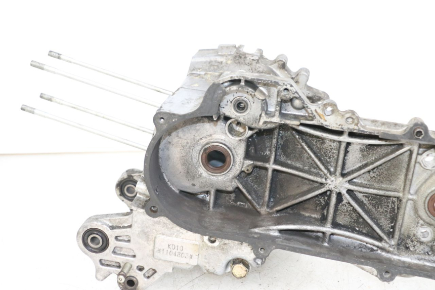 photo de CARTER MOTORE INFERIORE KYMCO AGILITY PREMIUM 50 (2007 - 2010) - Caratteristiche distintive