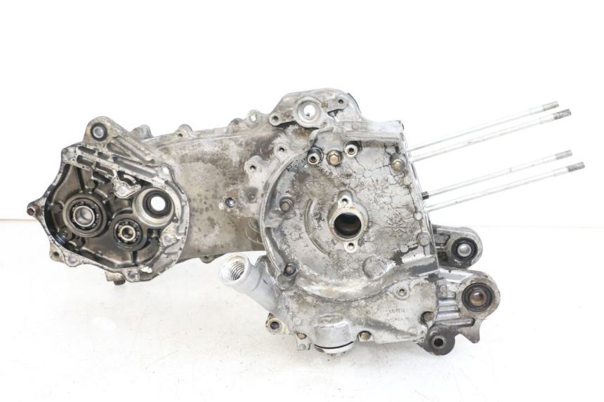 photo de CARTER MOTORE INFERIORE KYMCO AGILITY PREMIUM 50 (2007 - 2010) - Stato della superficie e materiale