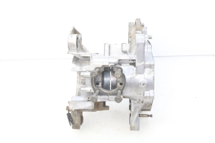 photo de CARTER MOTORE INFERIORE KYMCO AGILITY RS 2T 50 (2009 - 2013) - Altra angolazione