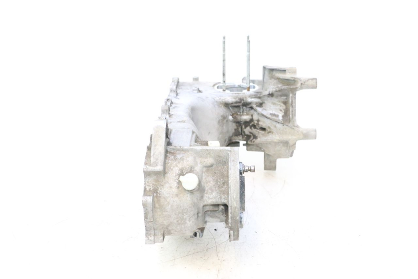 photo de CARTER MOTORE MBK BOOSTER SPIRIT 50 (2004 - 2017) - Dettagli dei punti di fissaggio