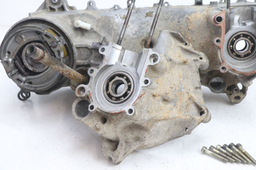photo de CARTER MOTORE MBK BOOSTER SPIRIT 50 (1996 - 1999) - Zoom sui componenti